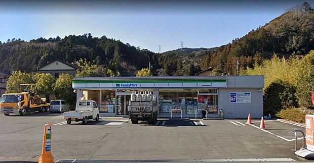 ファミリーマート 青梅吉野梅郷店まで約2130m(徒歩27分)