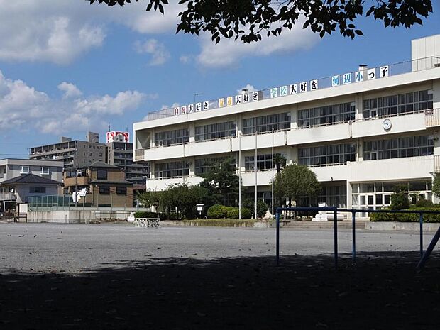 河辺小学校まで約580m(徒歩8分)