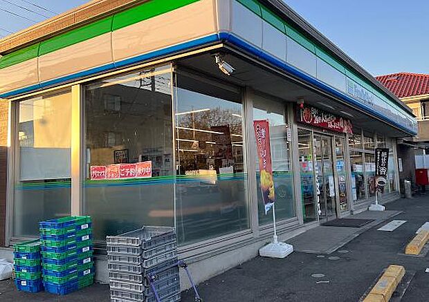 ファミリーマート 八洋青梅新町五丁目店まで約790m（徒歩10分）