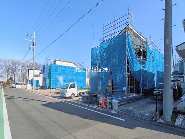 前面道路を含めた現地写真です。