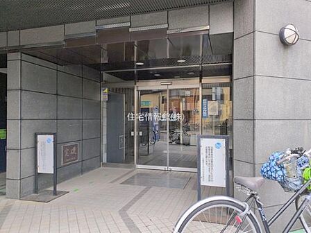 ゆったりとした印象のエントランスです。