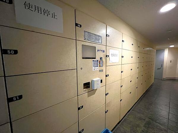 不在時にも荷物を受け取れる宅配ボックス。