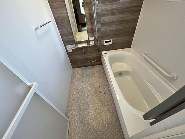 お風呂でほっとひといき。1日の疲れを癒しましょう。