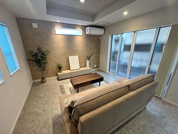 リビングダイニングになります。ご家族そろっての素敵な空間になりそうですね。