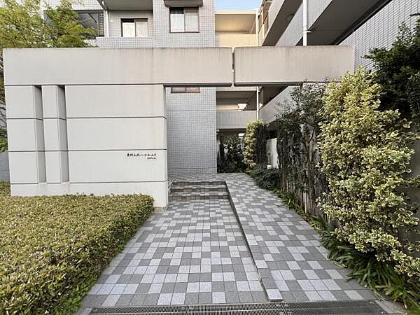 エントランスです。皆様やお客様をお出迎え致します。