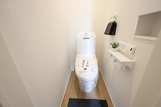 ほっと安らげるトイレ空間です。