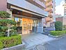 エントランス：ゆったりとした印象のエントランスです。