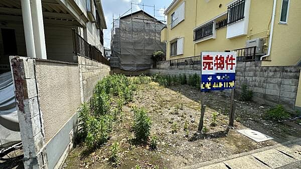 敷地は約33坪ございます。