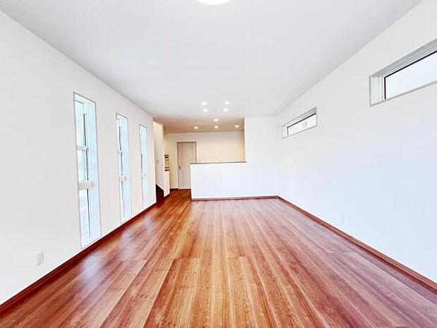 家族団らんの場所としてゆったりと居心地の良いリビングです。