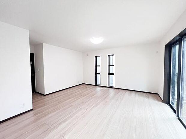 ご家族の温かい時間を演出するダイニングスペースです。