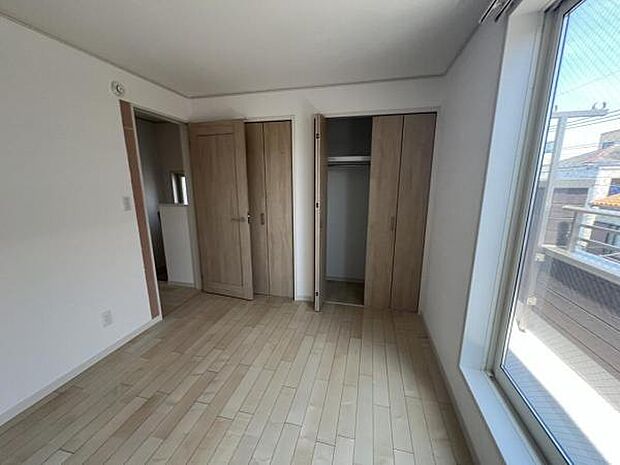 いつでもお部屋をスッキリお使い頂ける収納スペースを設置中の物を確認しやすく取り出しやすい収納スペース