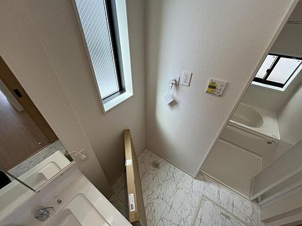 脱衣所は小さなお子様がいるご家庭にも重宝されます。