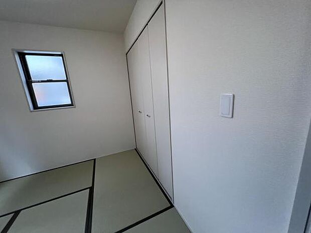 いつでもお部屋をスッキリお使い頂ける収納スペースを設置中の物を確認しやすく取り出しやすい収納スペース