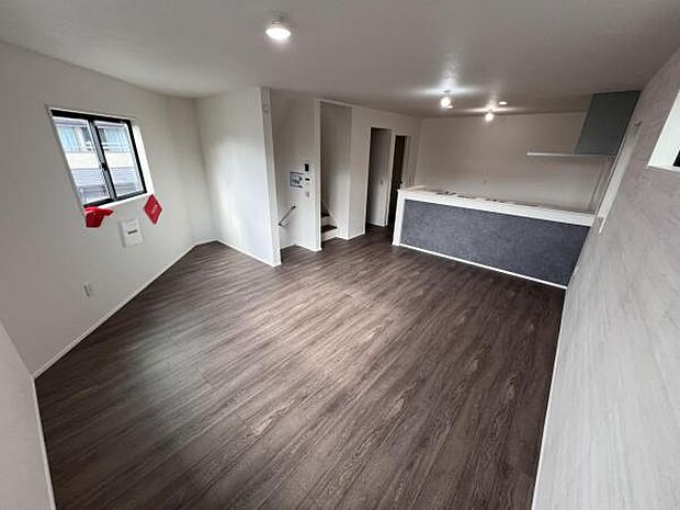 家族団らんの場所としてゆったりと居心地の良いリビングです。