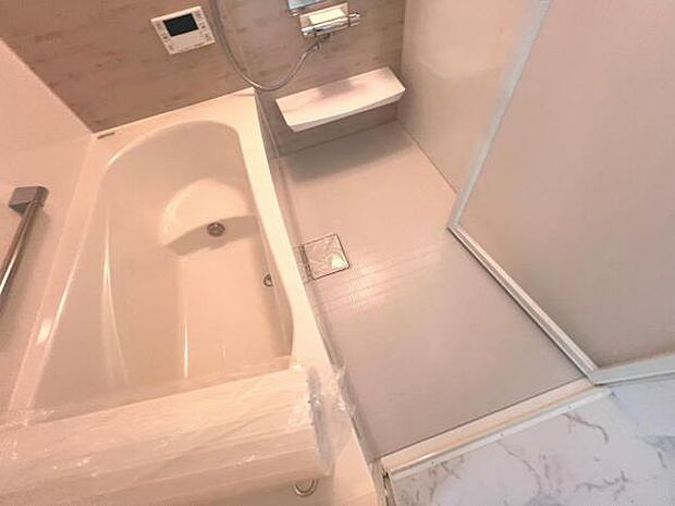 お風呂でほっとひといき。1日の疲れを癒しましょう。