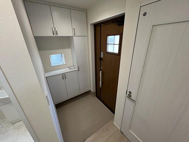 いつも気持ちよくご家族を迎えられる玄関です。