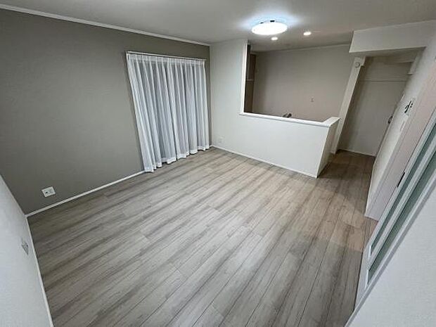 リビングダイニングになります。ご家族そろっての素敵な空間になりそうですね。