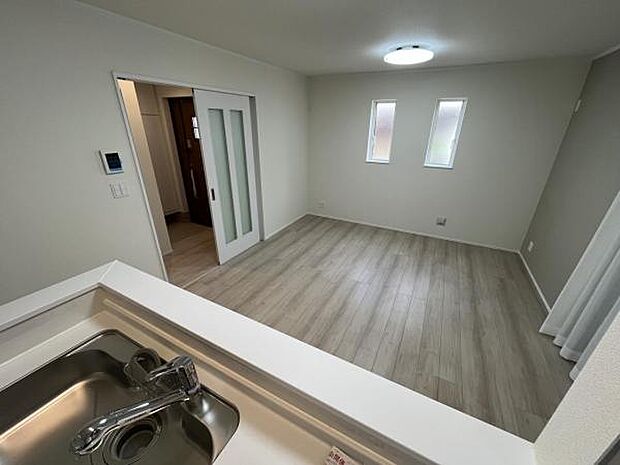 ご家族の温かい時間を演出するダイニングスペースです。