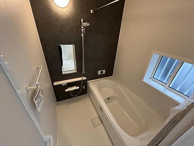 お風呂でほっとひといき。1日の疲れを癒しましょう。