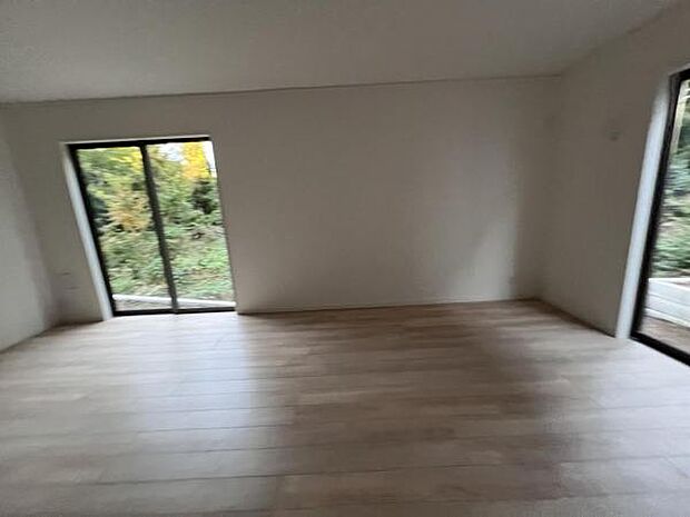 リビングダイニングになりますご家族そろっての素敵な空間になりそうですね暖かな日差しが差し込むリビング