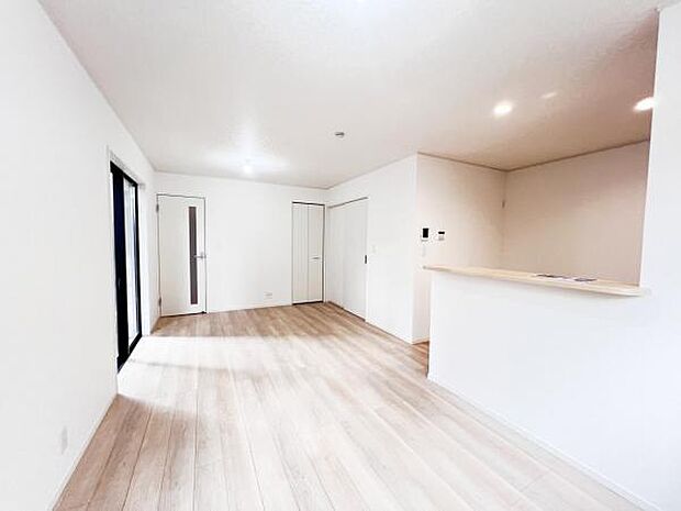 ご家族の温かい時間を演出するダイニングスペースです。