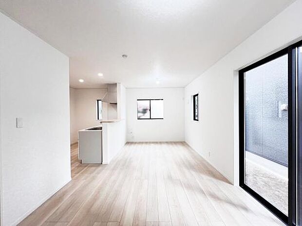 家族団らんの場所としてゆったりと居心地の良いリビングです。