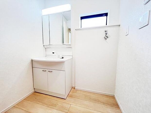 脱衣所は小さなお子様がいるご家庭にも重宝されます。