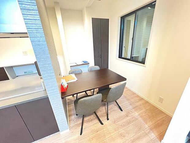 ご家族の温かい時間を演出するダイニングスペースです。