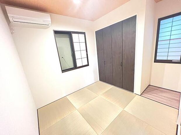 和室スペースです。畳のお部屋は寛げる空間ですね。