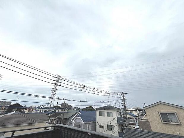 スカイバルコニーからの眺望です。屋上から360度の眺望を楽しめます。