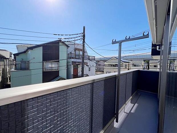 お洗濯ものを気持ち良く太陽の光で干せるのが嬉しいですね。