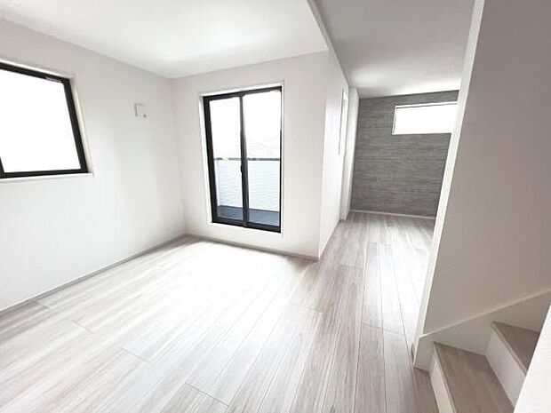 リビングダイニングになります。ご家族そろっての素敵な空間になりそうですね。