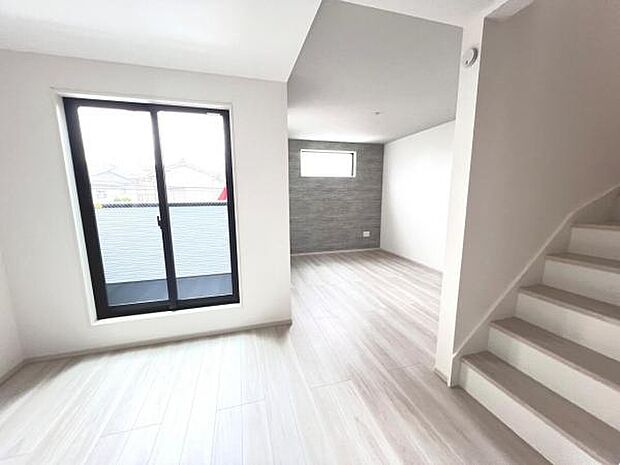 ご家族の温かい時間を演出するダイニングスペースです。