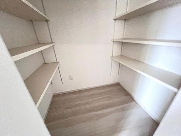 収納豊富な間取りで、室内もスッキリ快適です。