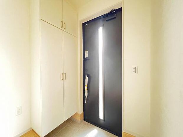 いつも気持ちよくご家族を迎えられる玄関です。