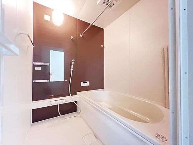 お風呂でほっとひといき。1日の疲れを癒しましょう。