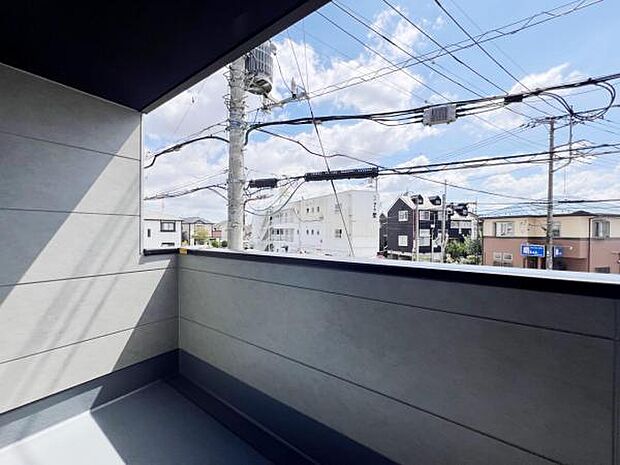 お洗濯ものを気持ち良く太陽の光で干せるのが嬉しいですね。