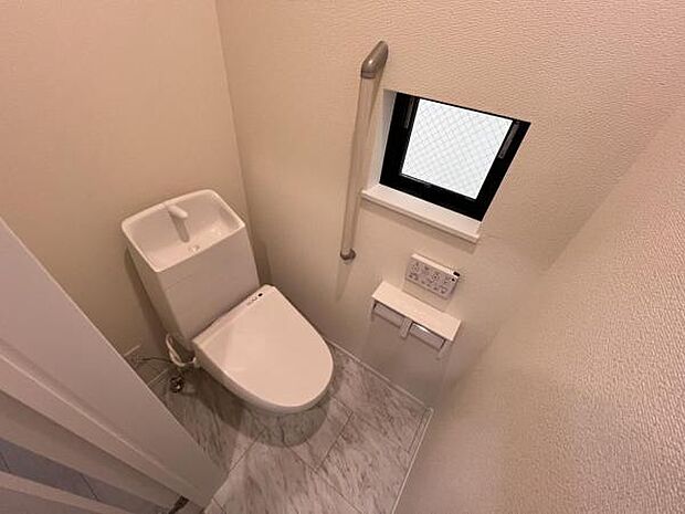 ほっと安らげるトイレ空間です。
