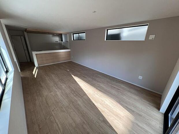 家族団らんの場所としてゆったりと居心地の良いリビングです。