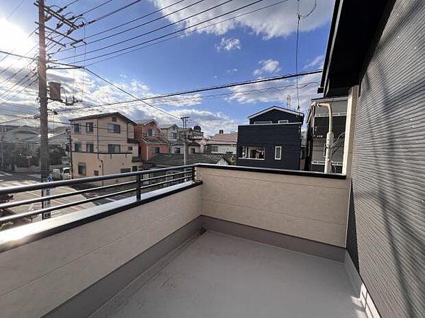 お洗濯ものを気持ち良く太陽の光で干せるのが嬉しいですね。