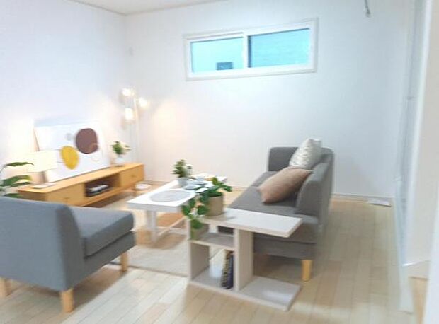 ご家族が集うLDKは約18.7帖の広さ、団らんの空間です。