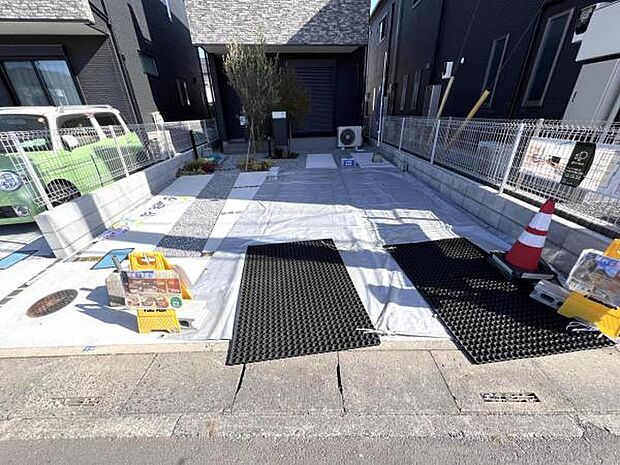 駐車場ももちろん完備しておりますのでお車所有の方にも心強いです。