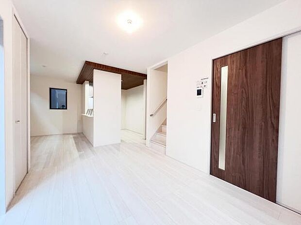 リビングダイニングになります。ご家族そろっての素敵な空間になりそうですね。