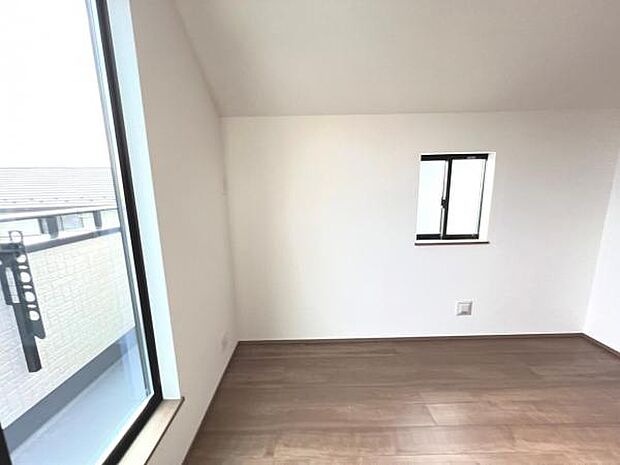 子供部屋にもちょうど良い大きさのお部屋です。