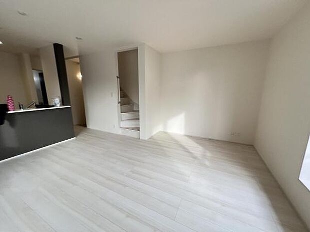 リビングダイニングになりますご家族そろっての素敵な空間になりそうですね暖かな日差しが差し込むリビング