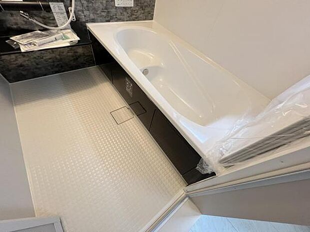 お風呂でほっとひといき1日の疲れを癒しましょうスタイリッシュな浴室で1日の疲れをゆったり癒されるのも