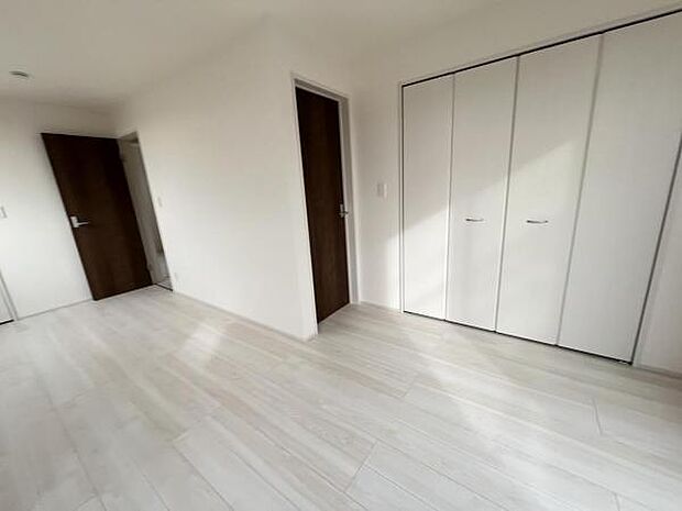 いつでもお部屋をスッキリお使い頂ける収納スペースを設置中の物を確認しやすく取り出しやすい収納スペース