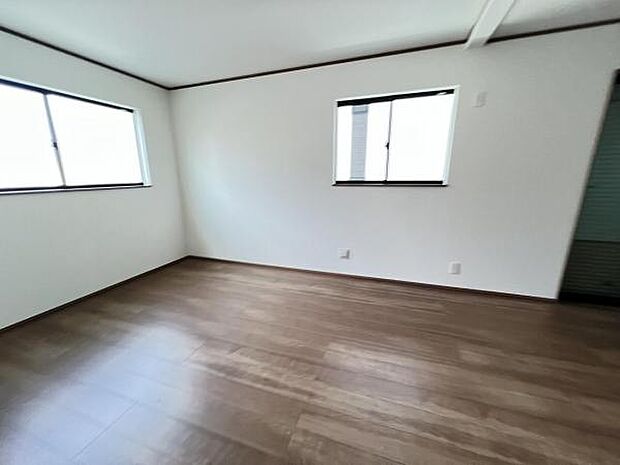 ご家族の温かい時間を演出するダイニングスペースです落ち着きのある雰囲気のダイニングスペースですキ