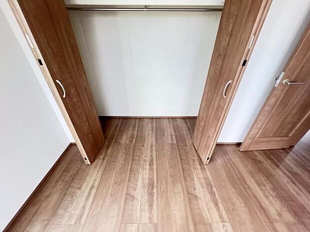 いつでもお部屋をスッキリお使い頂ける収納スペースを設置中の物を確認しやすく取り出しやすい収納スペース