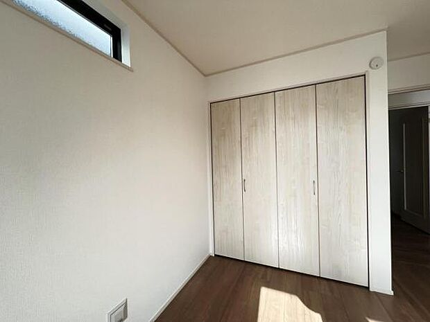 いつでもお部屋をスッキリお使い頂ける収納スペースを設置中の物を確認しやすく取り出しやすい収納スペース